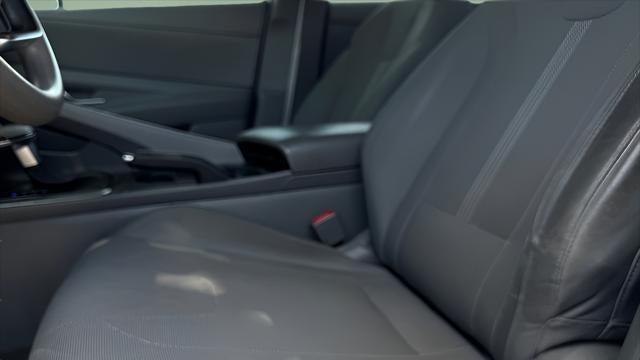 2021 Hyundai ELANTRA SE