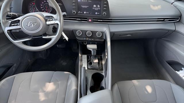 2021 Hyundai ELANTRA SE