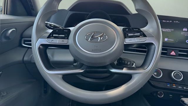 2021 Hyundai ELANTRA SE