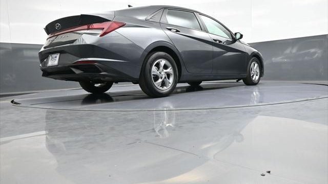 2021 Hyundai ELANTRA SE