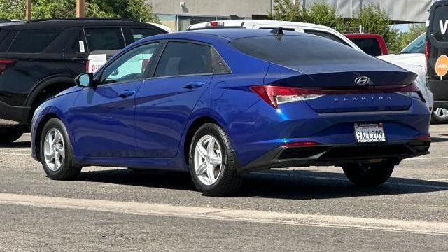 2022 Hyundai ELANTRA SE