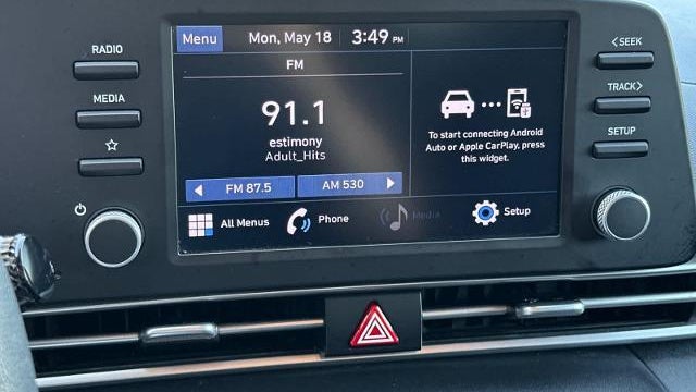 2022 Hyundai ELANTRA SE