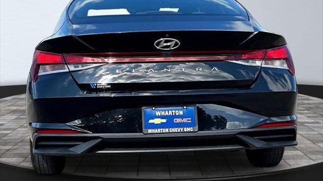2021 Hyundai ELANTRA SE