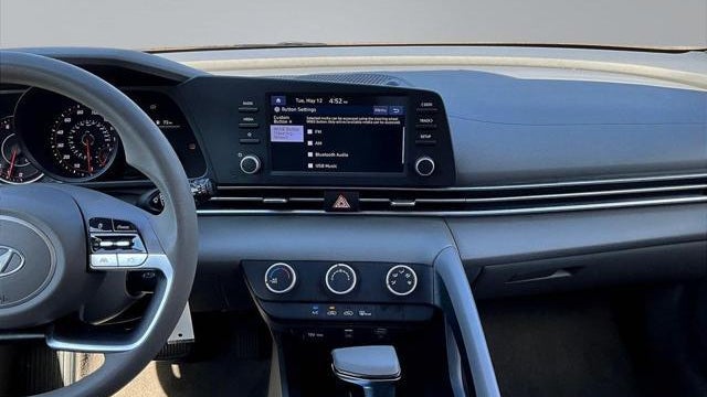 2021 Hyundai ELANTRA SE