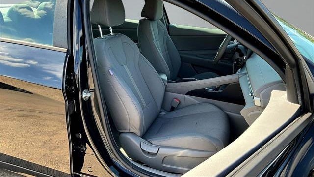 2021 Hyundai ELANTRA SE