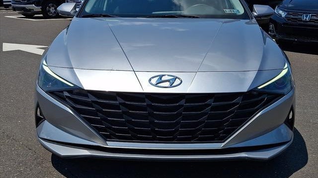 2021 Hyundai ELANTRA SE