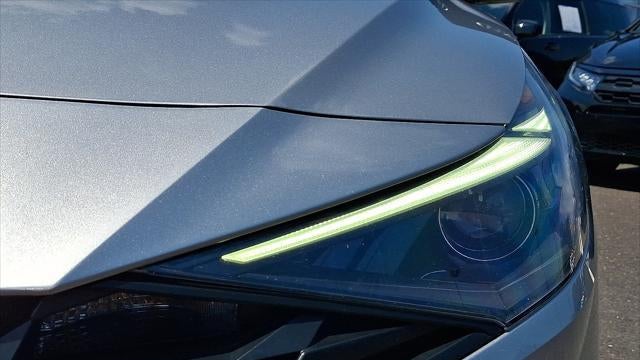 2021 Hyundai ELANTRA SE
