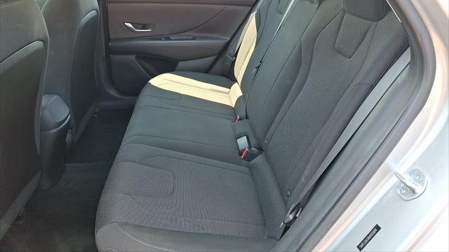 2021 Hyundai ELANTRA SE