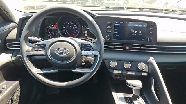 2021 Hyundai ELANTRA SE
