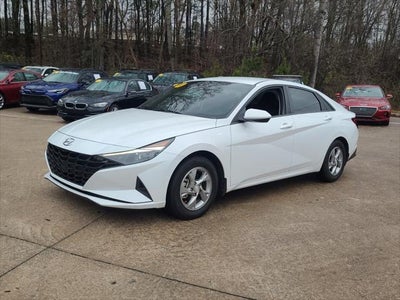 Photo of a 2022 Hyundai Elantra SE 4DR Sedan for sale
