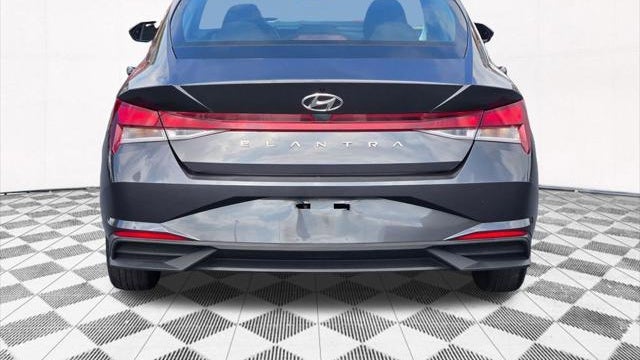 2023 Hyundai ELANTRA SE