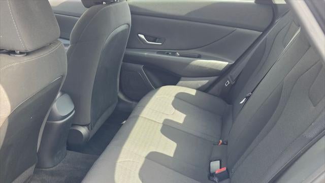 2023 Hyundai ELANTRA SE