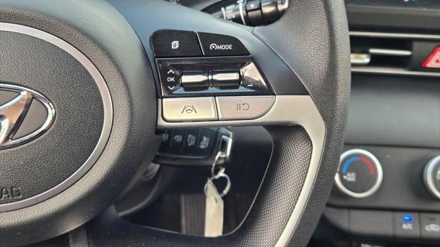 2023 Hyundai ELANTRA SE