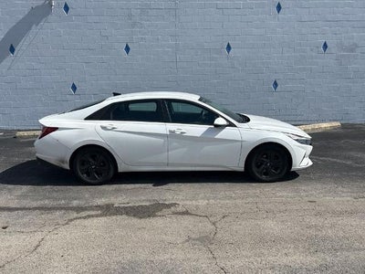 2021 Hyundai Elantra SEL 4DR Sedan