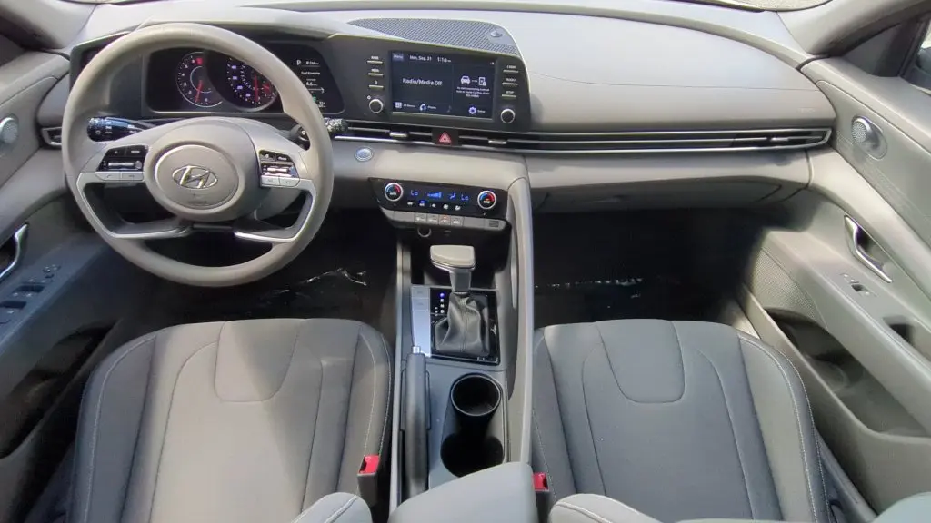 2021 Hyundai Elantra - $14,999