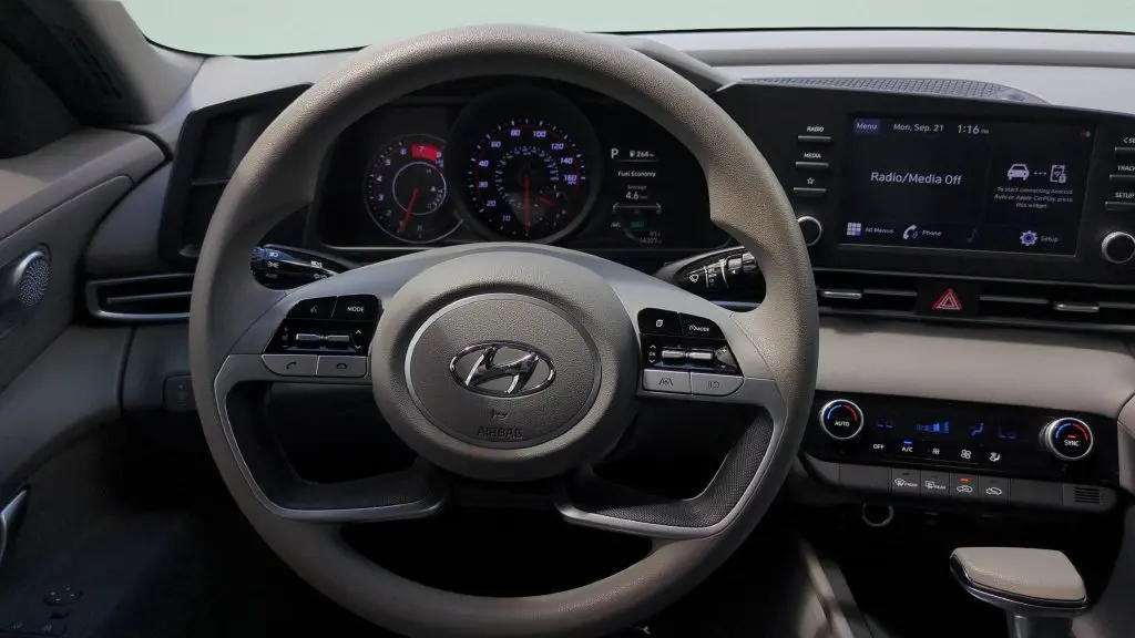 2021 Hyundai Elantra - $14,999