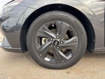 2023 Elantra Thumbnail 19