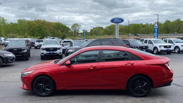 2021 Hyundai ELANTRA SEL