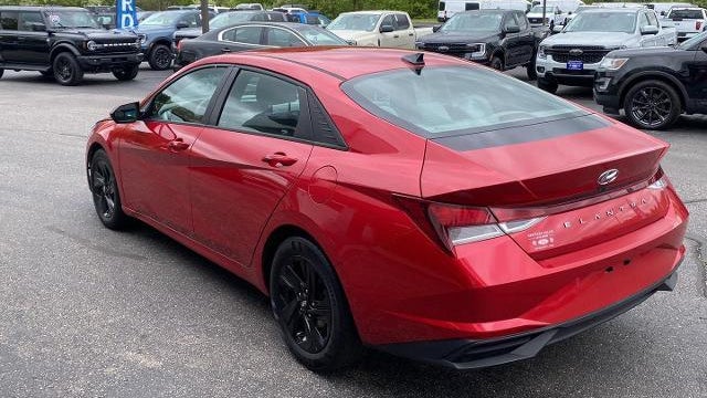 2021 Hyundai ELANTRA SEL