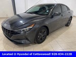 2022 Elantra Thumbnail 1
