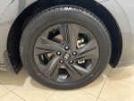 2022 Elantra Thumbnail 16