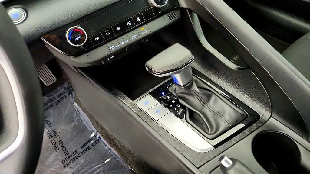 2022 Hyundai Elantra - $12,095