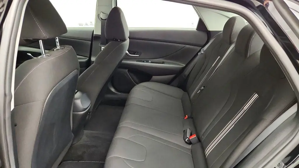 2022 Hyundai Elantra - $12,095