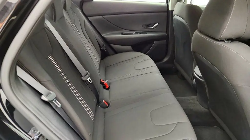 2022 Hyundai Elantra - $12,095
