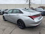 2022 Elantra Thumbnail 16
