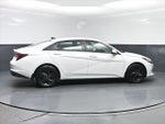 2022 Elantra Thumbnail 28