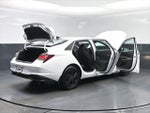 2022 Elantra Thumbnail 32