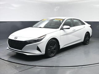 2022 Hyundai ELANTRA with Quartz White Exterior