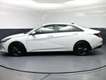 2022 Elantra Thumbnail 24