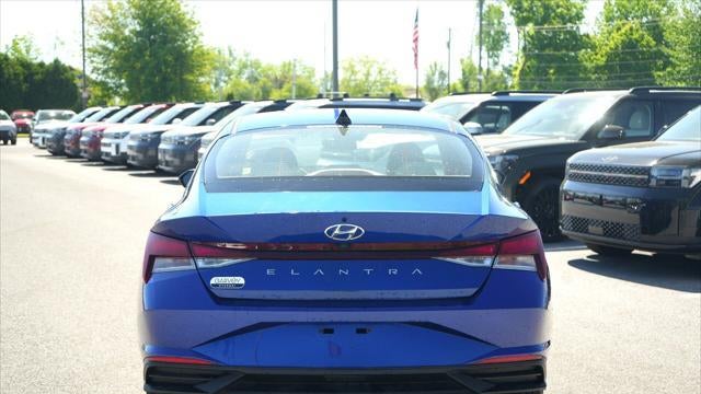 2023 Hyundai ELANTRA SEL