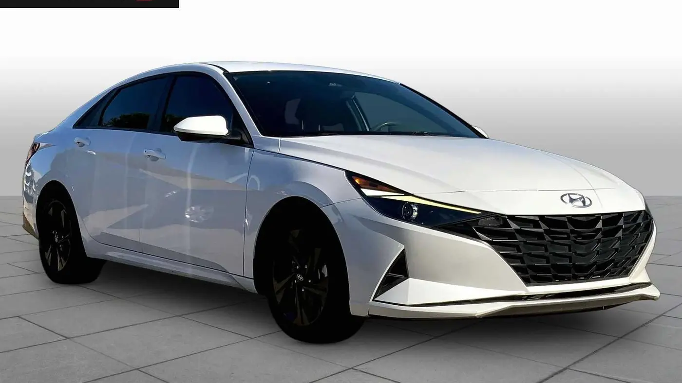 Preowned 2022 Hyundai ELANTRA SEL for Sale
