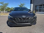 2022 Elantra Thumbnail 16