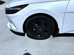 2023 ELANTRA Thumbnail 23