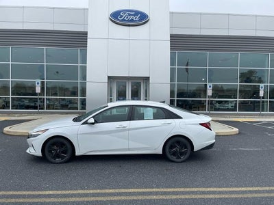 2021 Hyundai Elantra SEL 4DR Sedan