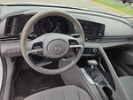 2022 Elantra Thumbnail 1