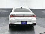 2023 ELANTRA Thumbnail 4