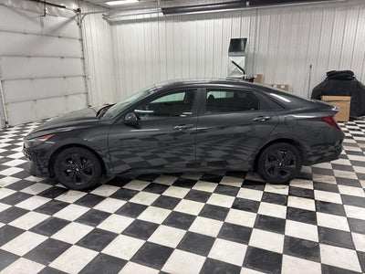 2023 Hyundai Elantra SEL 4DR Sedan