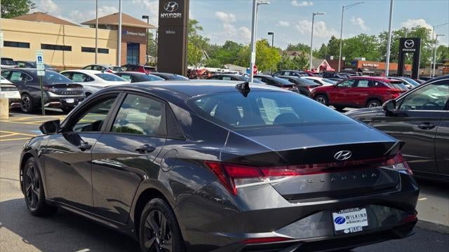2021 Hyundai ELANTRA SEL