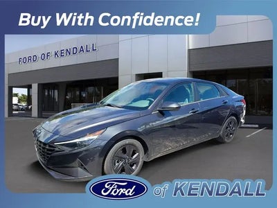 2022 Hyundai Elantra SEL 4DR Sedan