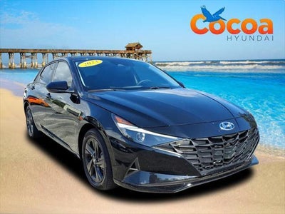 2023 Hyundai Elantra SEL 4DR Sedan
