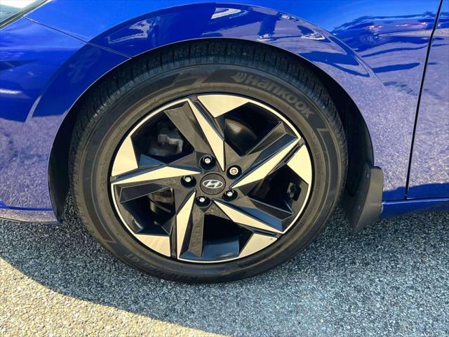 2022 Hyundai Elantra - $15,000