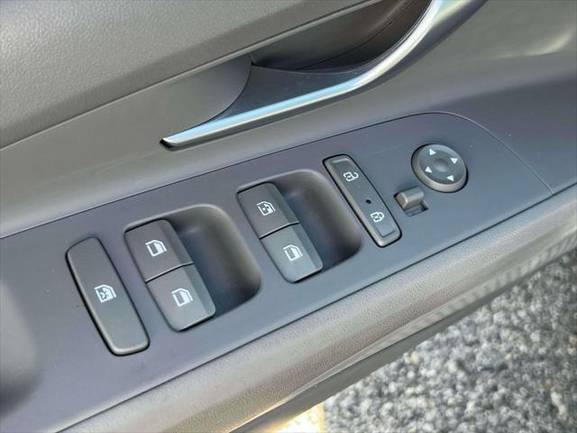 2022 Hyundai Elantra - $15,000