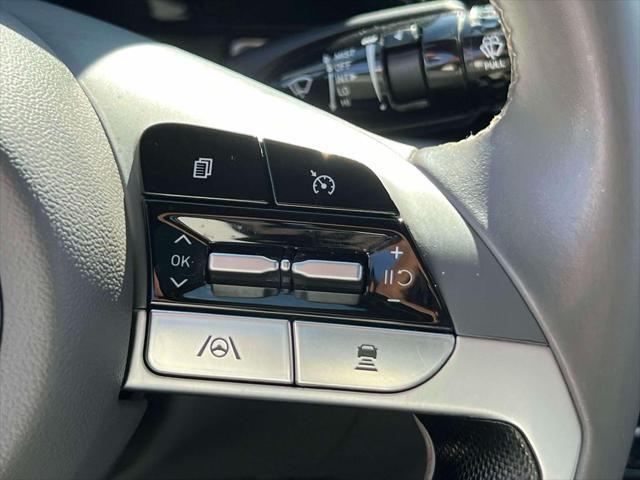 2022 Hyundai Elantra - $15,000