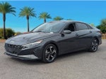 2022 Elantra Thumbnail 30