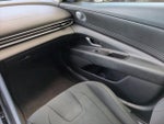 2021 Elantra Thumbnail 16