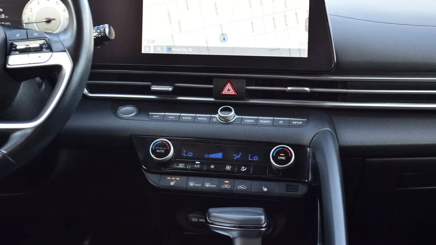 2021 Hyundai ELANTRA Limited